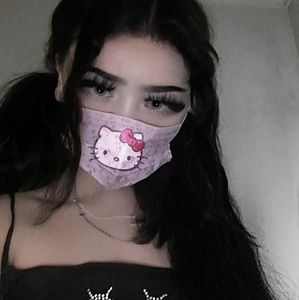 Meet your Posher, Maya